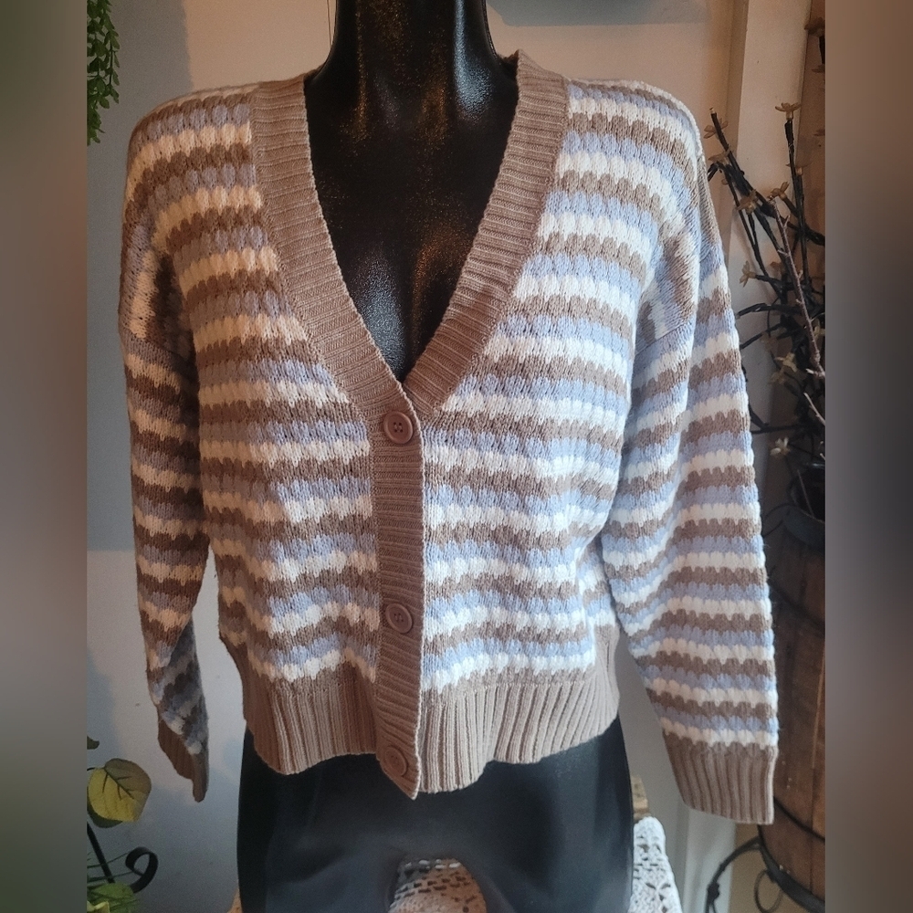 Ardene Tan, Grey & Cream Cropped Knit Button Up Sweater Xs